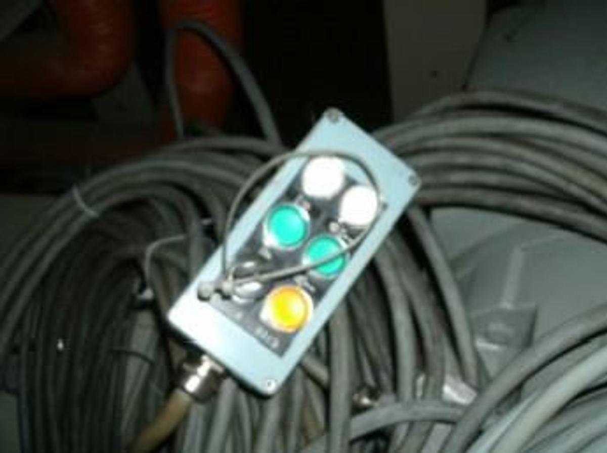 Used Staubli QMC-121 Magnetic Clamping System