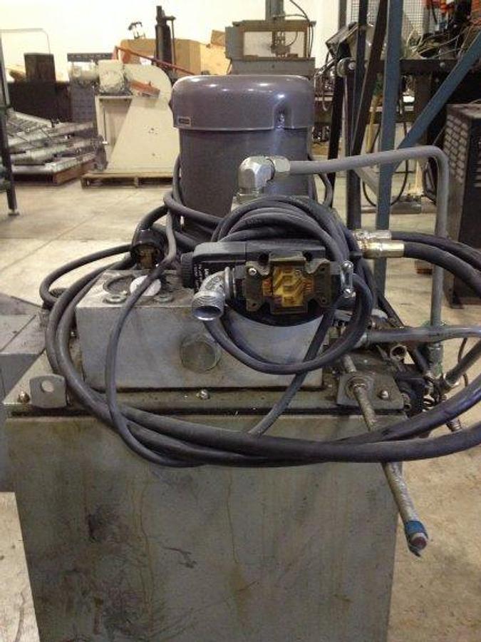 Used Vickers Hydraulic Tank w/5 HP Motor