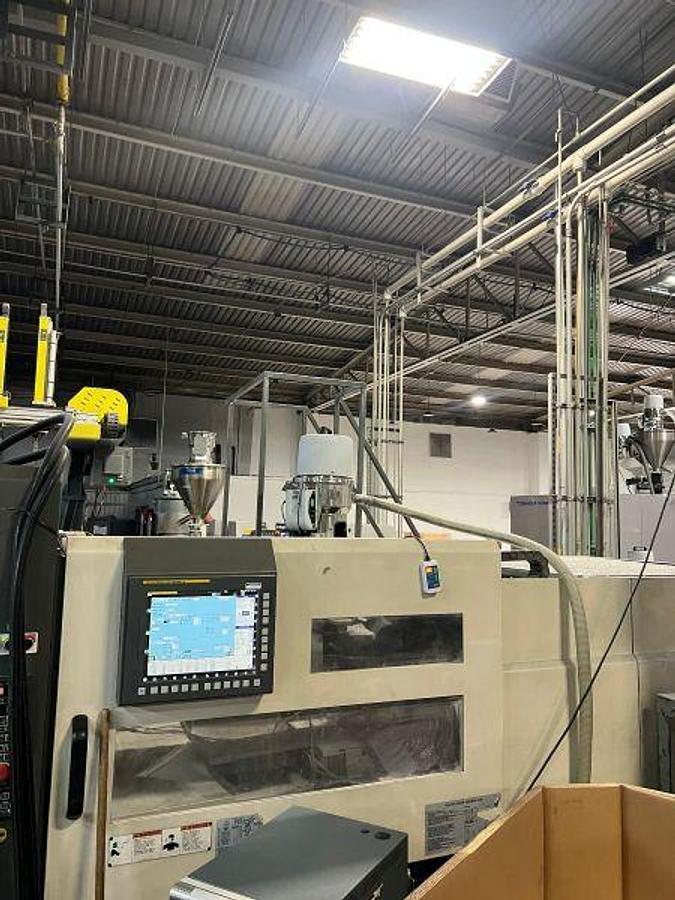 Used 275 Ton Milacron Roboshot Injection Mold Machine