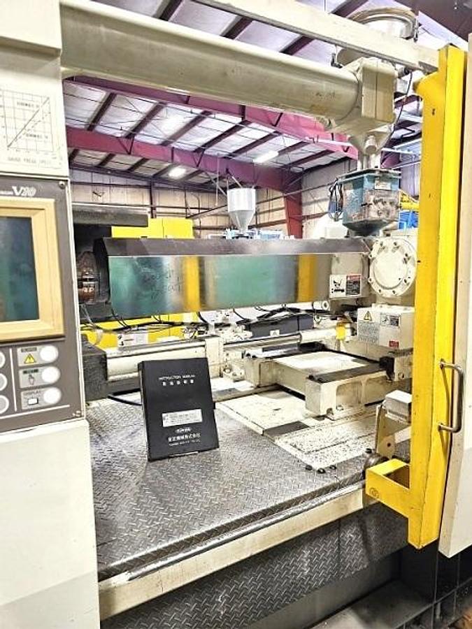 Used 390 Ton Toshiba Injection Mold Machine