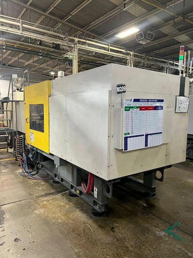 Used 275 Ton Milacron Roboshot Injection Mold Machine