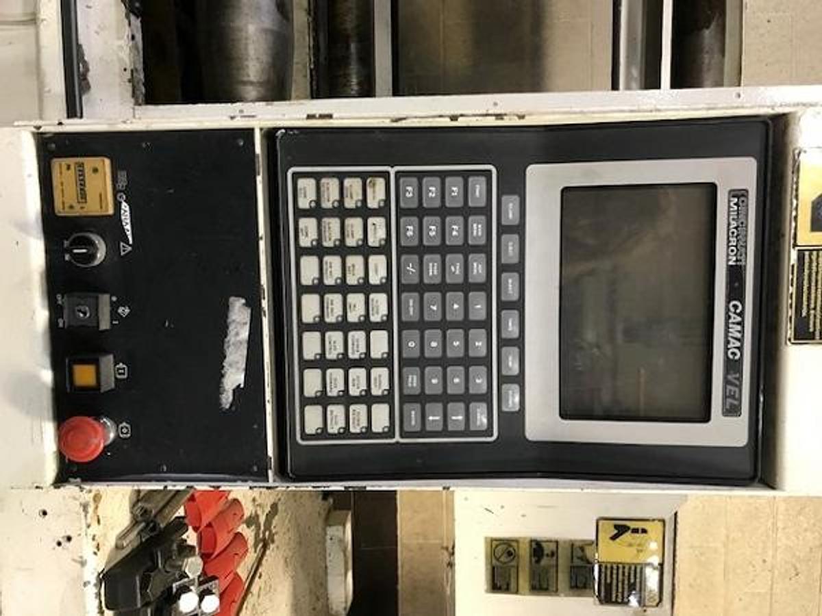 Used 400 Ton Cincinnati Injection Mold Mach.