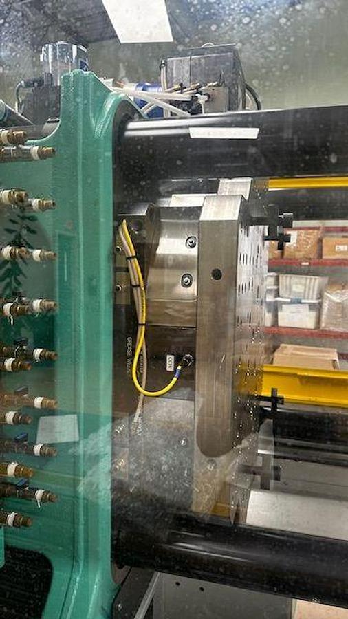 Used 250 Ton Arburg Allrounder All Electric Injection Mold Machine
Multi-Component