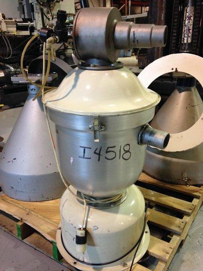 Used Mould-Tek VLC1001 Central Vac. Loader