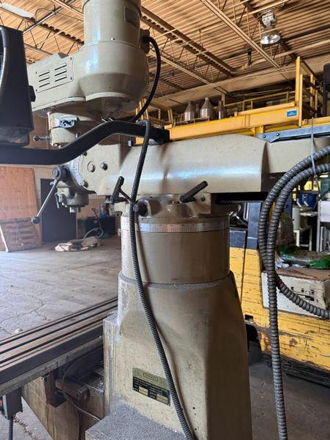 Used Microcut Vertical Mill