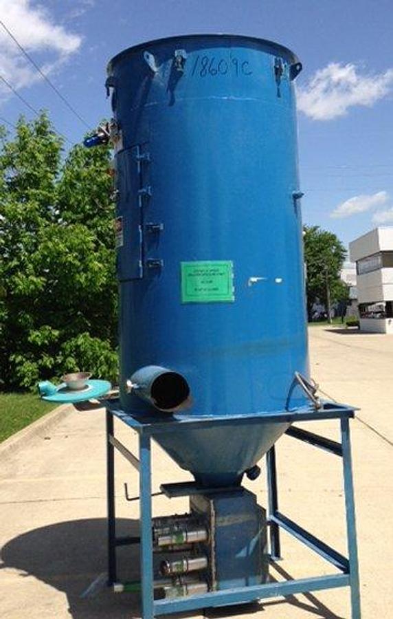 Used Novatec 2500 lb. Insulated Hopper w/stnd