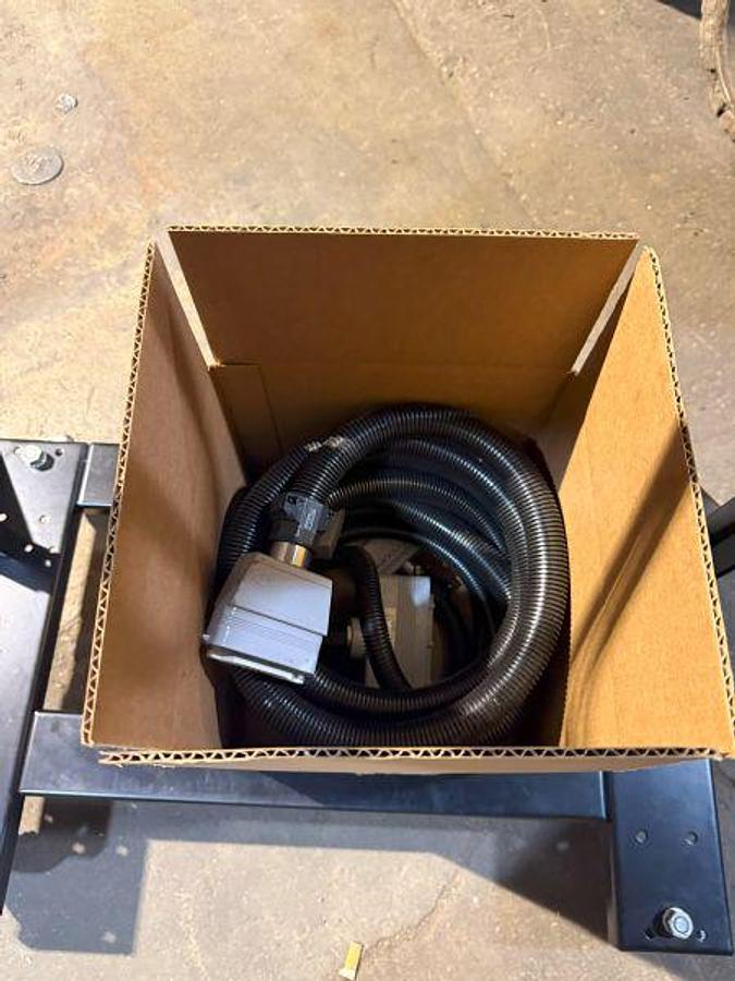 Used Orycon 12 Zone Hot Runner - NEW