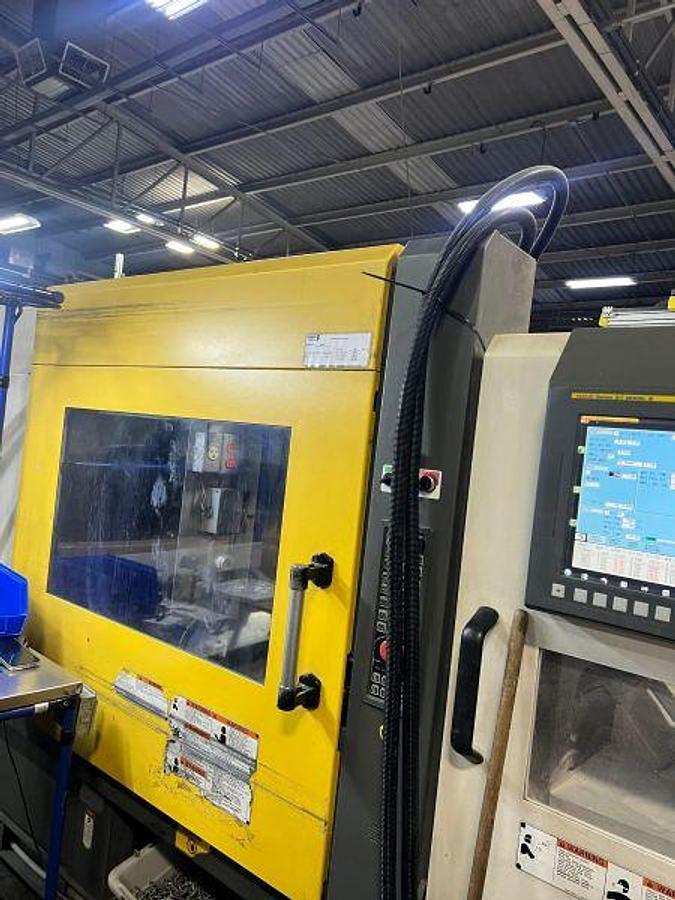 Used 275 Ton Milacron Roboshot Injection Mold Machine