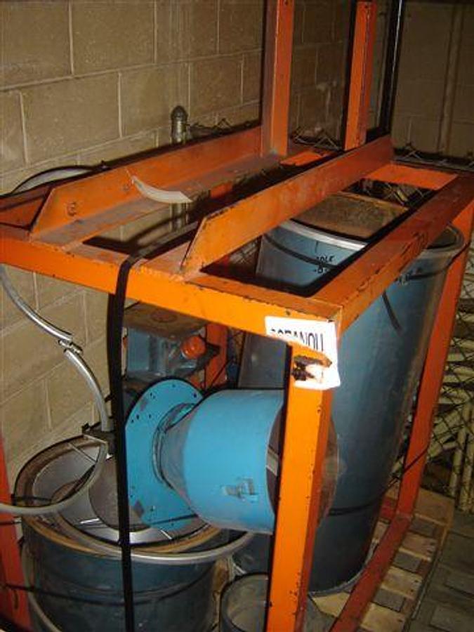 Used 240# Hopper W/Stand (Non-Insulated)