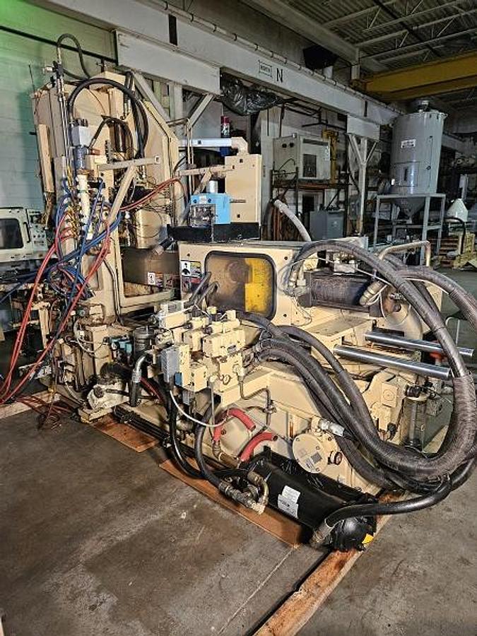 Used 125 Ton Newbury Shuttle Molding Machine