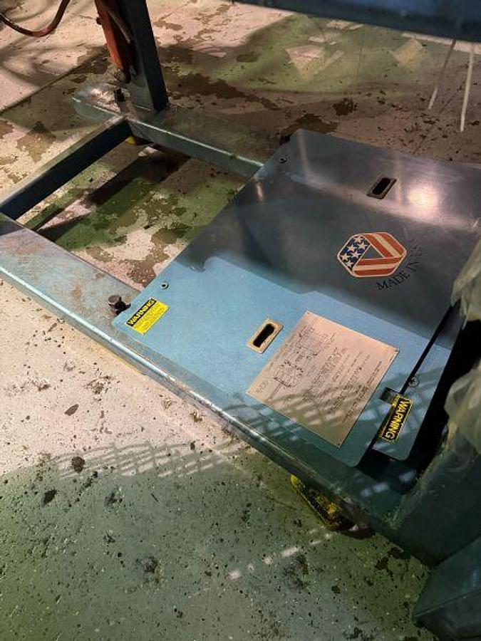 Used 110 Ton Cincinnati Injection Mold Machine