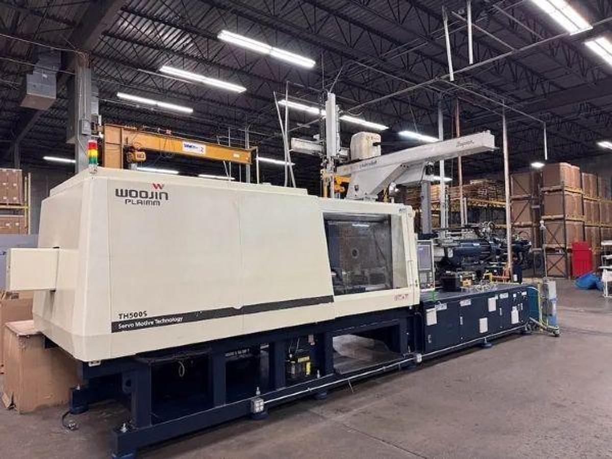 Used 496 Ton Woojin Injection Mold Machine