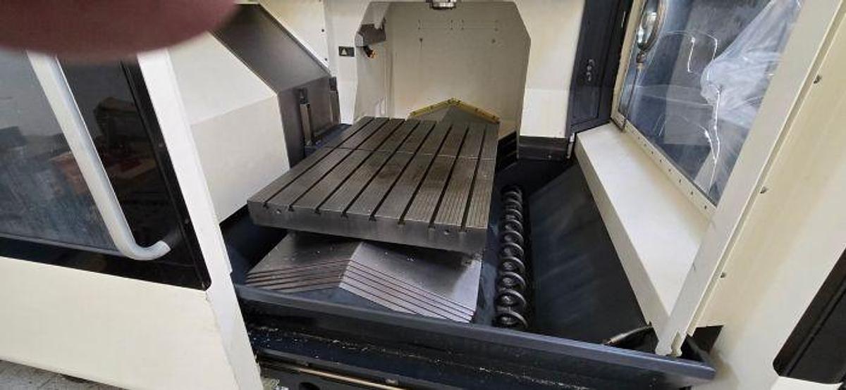 Used Deckel Maho HSC105 Linear Vertical Machining Center
