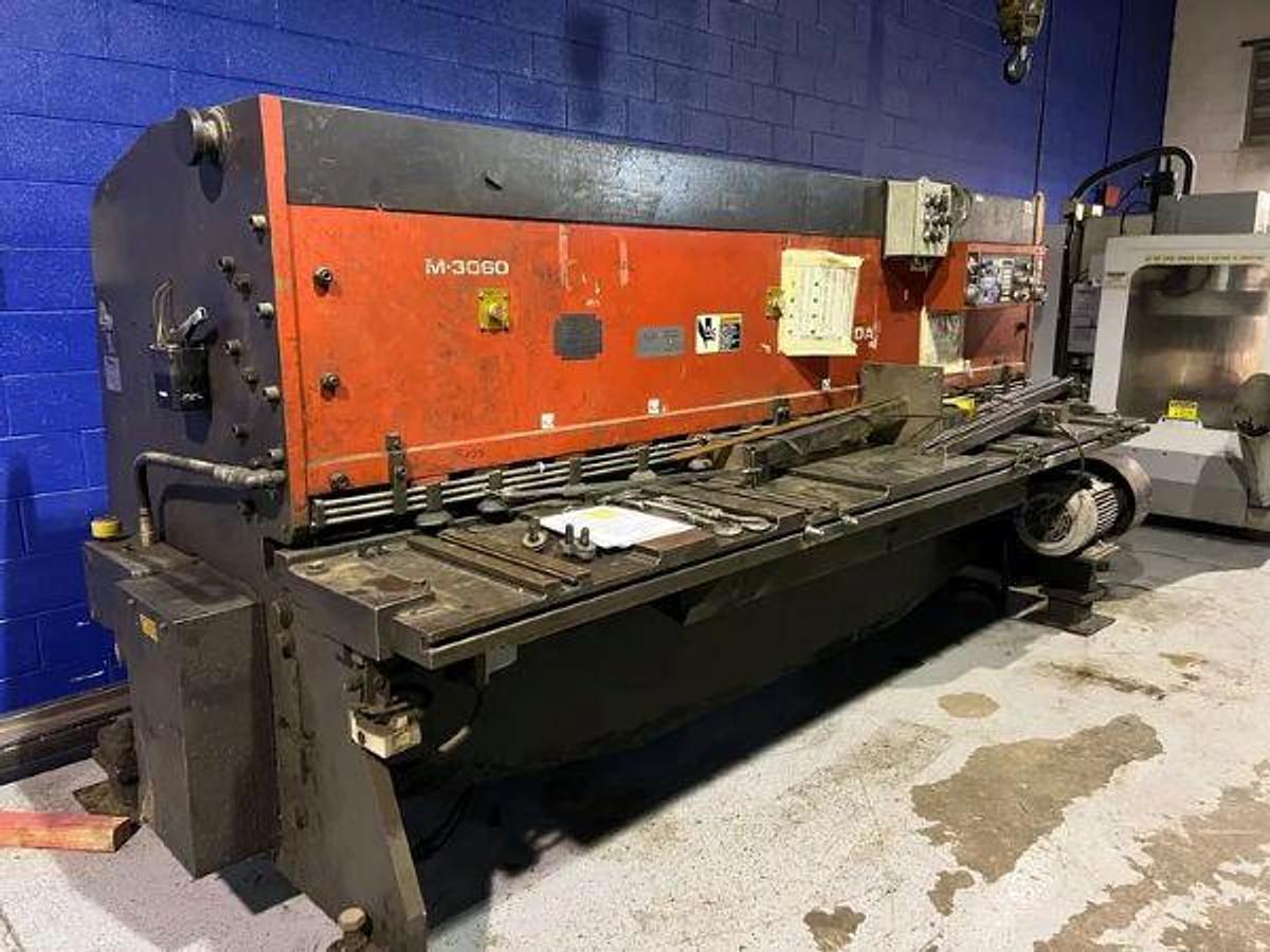 Used Amada M3060 Power Squaring Shear w/Programmable Back Gauge