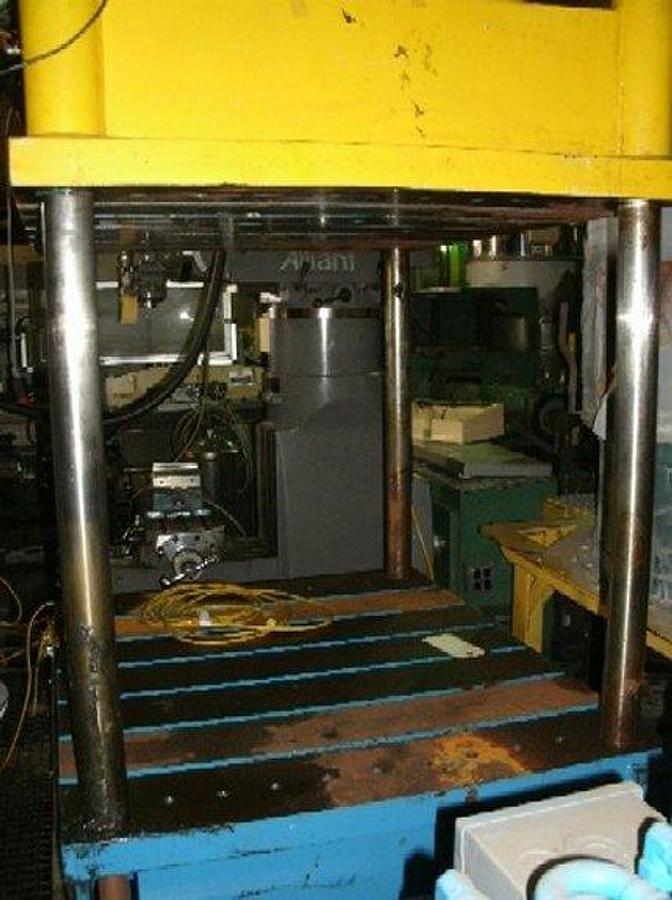 Used Hydra-Tech Systems Spotting Press