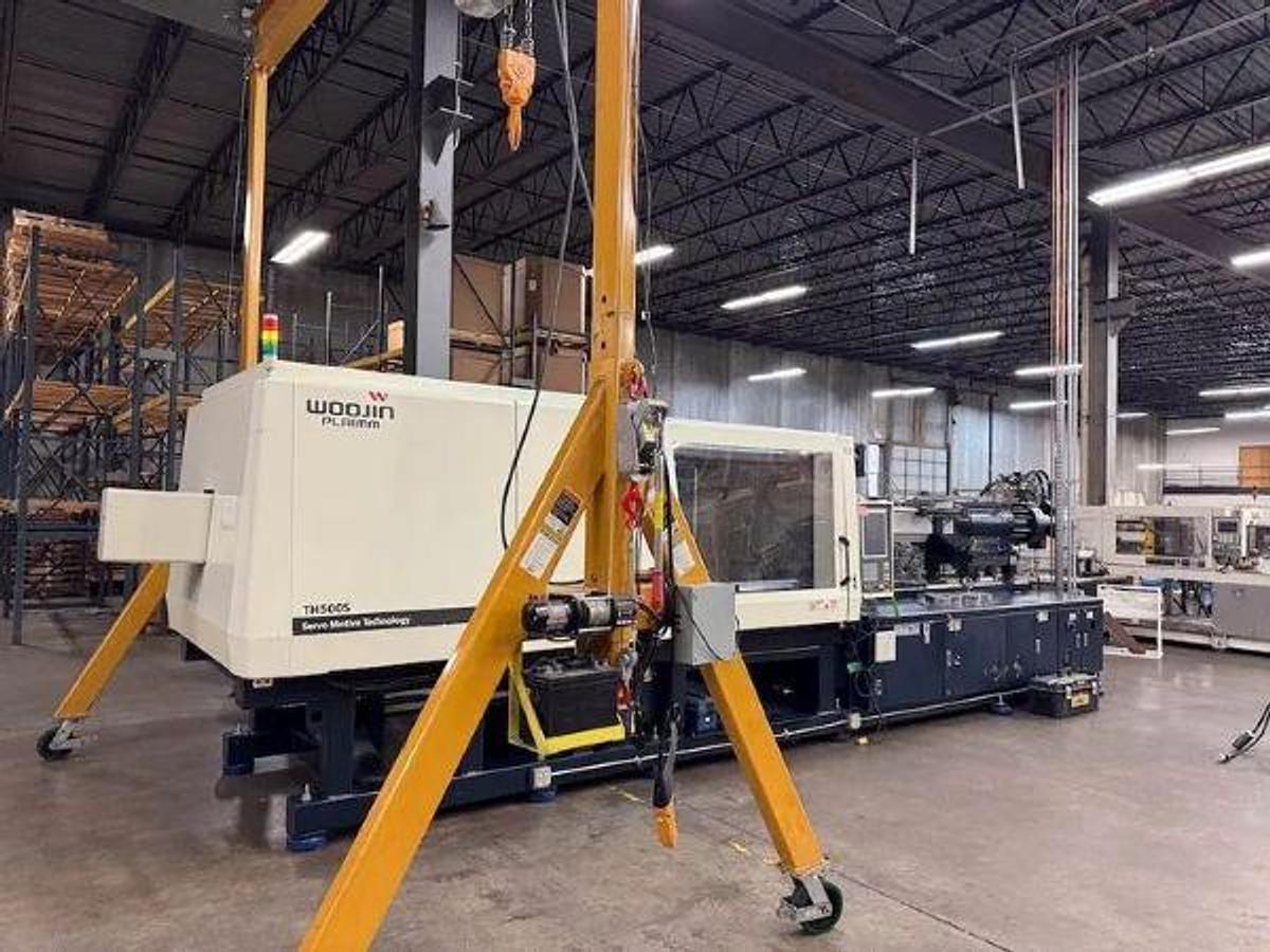Used 496 Ton Woojin Injection Mold Machine