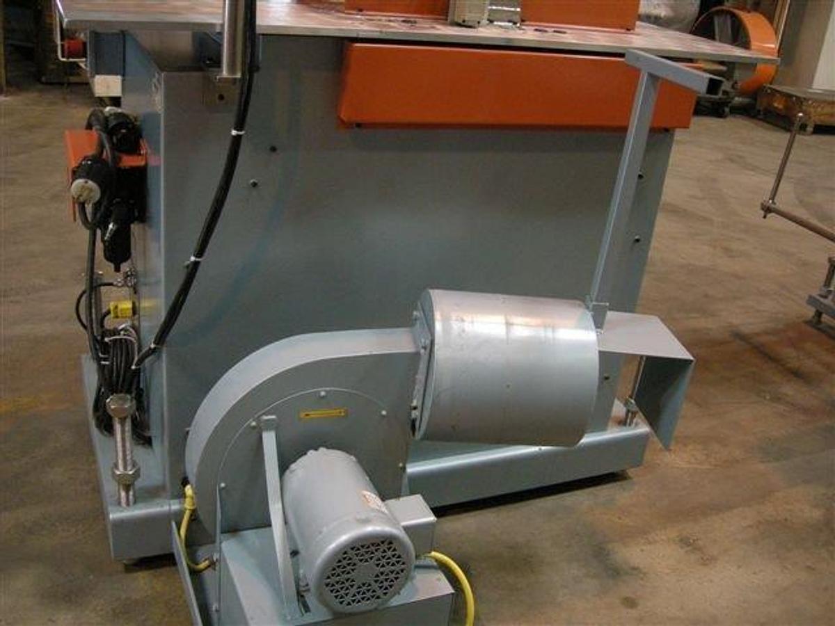 Used Mould-Tek Additive Feeder