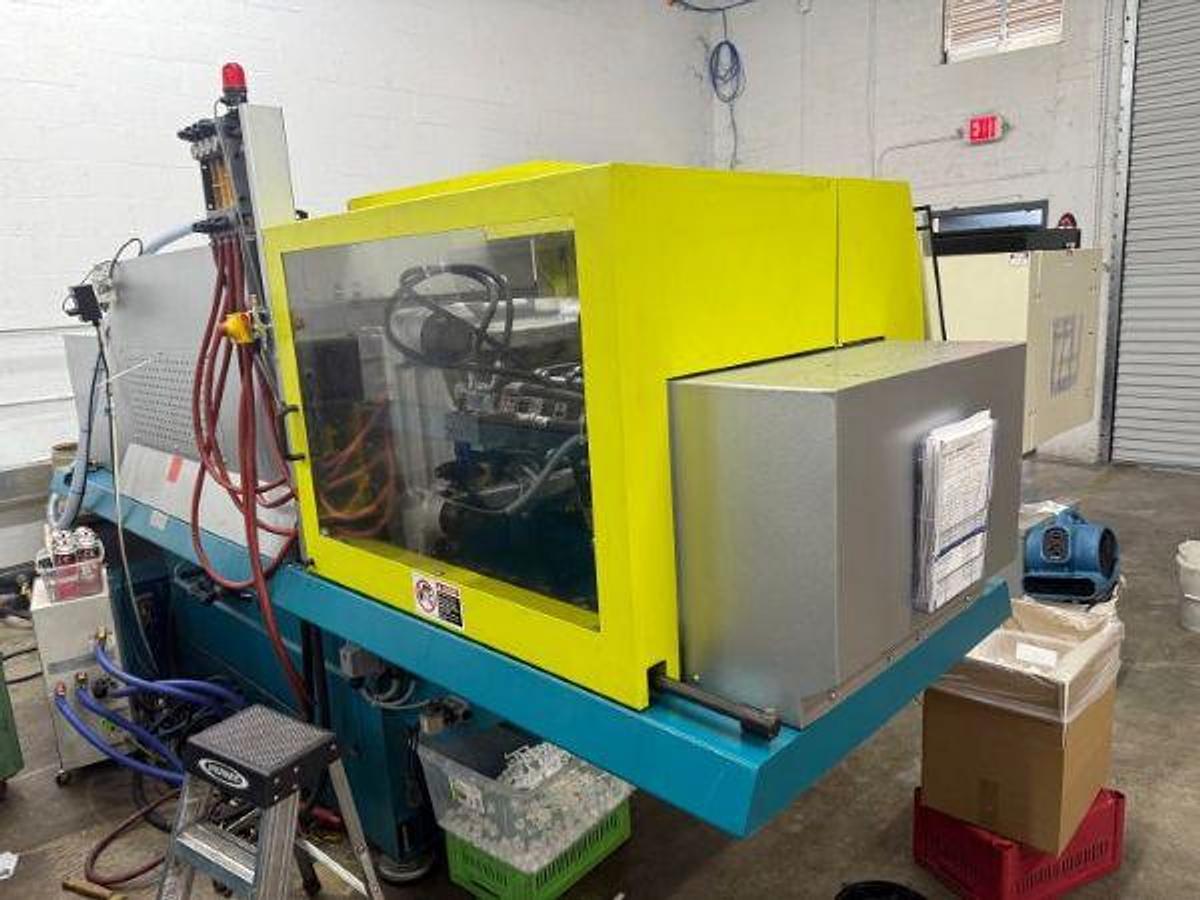 Used 90 Ton Boy Injection Mold Machine