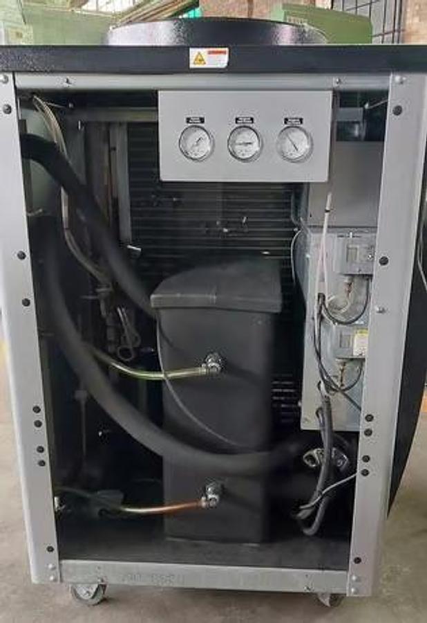 Used 4 Ton Advantage AC Chiller