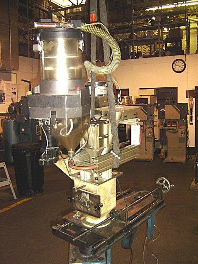 Used Plastrac GF-402 Gravimetric Blender