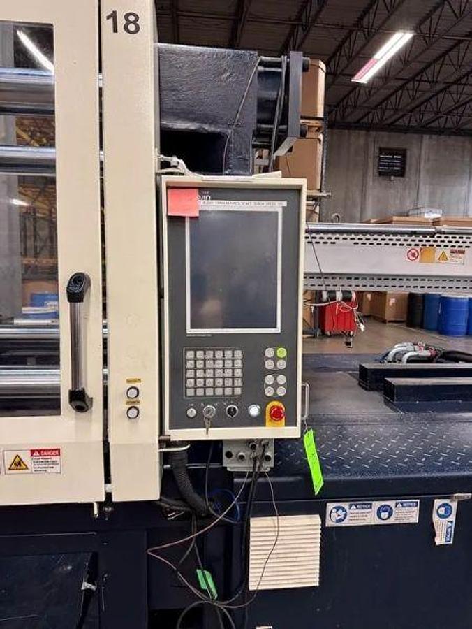Used 496 Ton Woojin Injection Mold Machine