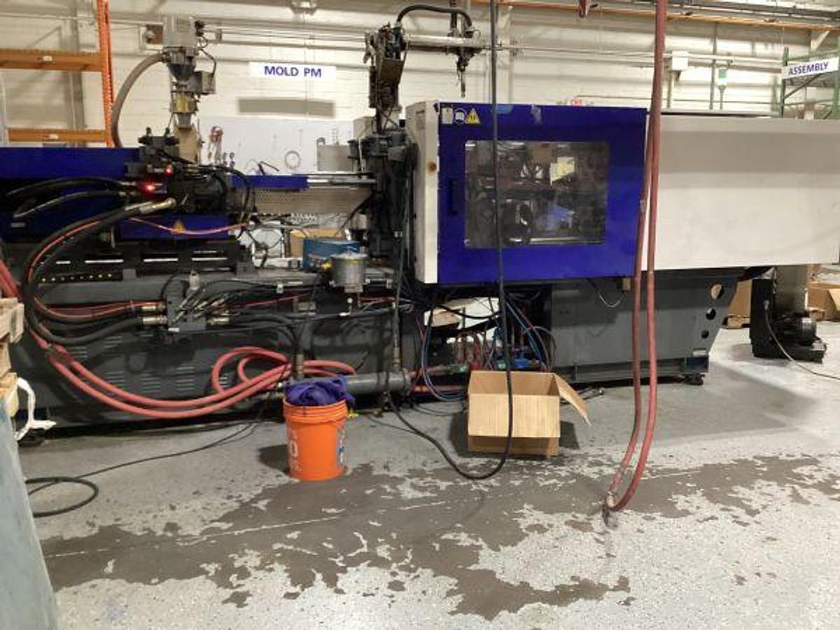 Used 220 Ton Borche Injection Mold Machine