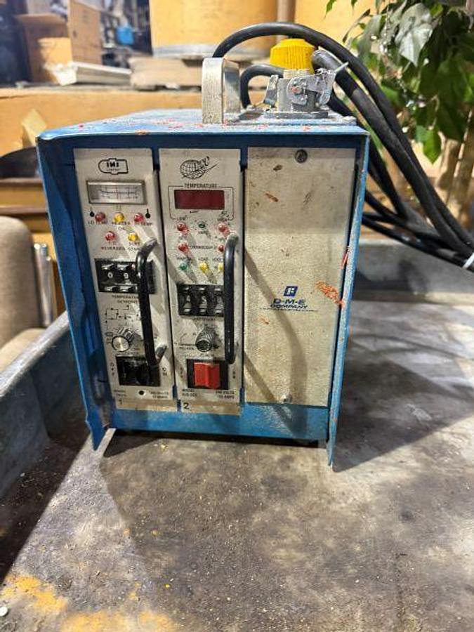 Used DME 2 Zone Hot Runner