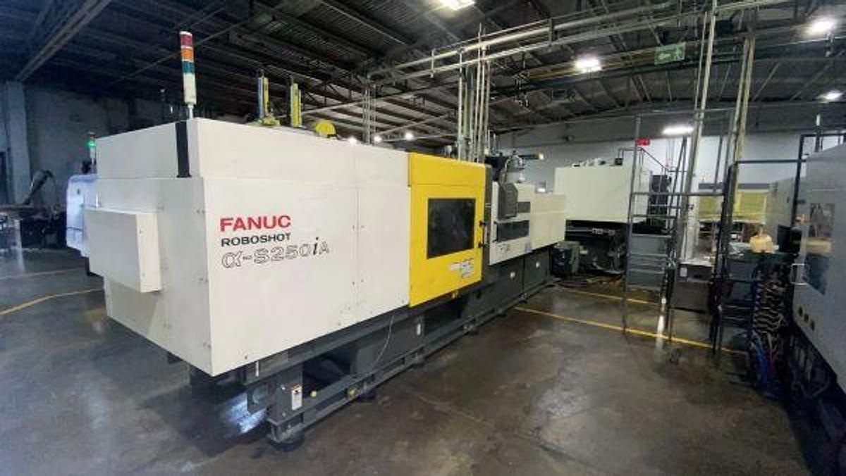 Used 275 Ton Milacron Roboshot Injection Mold Machine