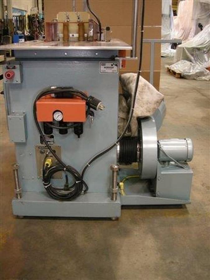 Used Mould-Tek Additive Feeder