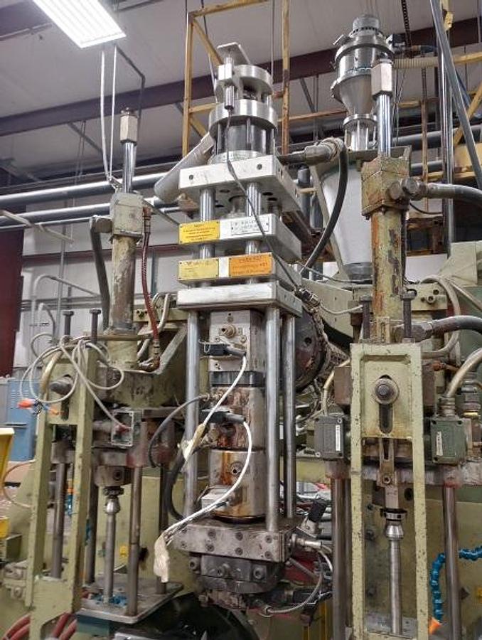 Used Mueller 1 x 90 Single Blow Molder Head