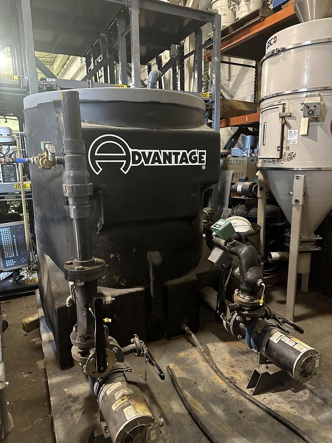 Used Advantage Dual Zone 15 Ton Titan Chiller w/450 gal. poly tank & lid