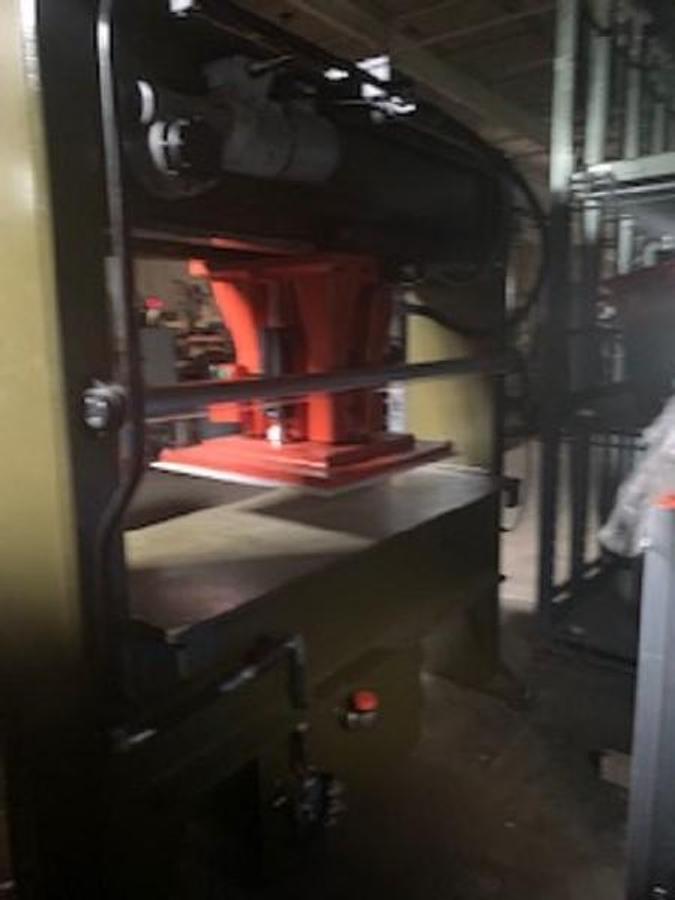 Used Simards TW588 40 Ton Die Cutting Press