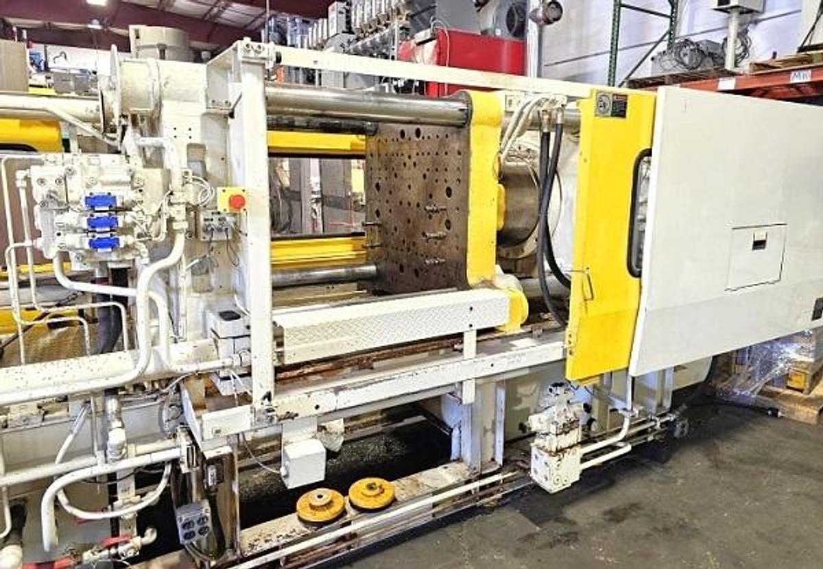 Used 390 Ton Toshiba Injection Mold Machine