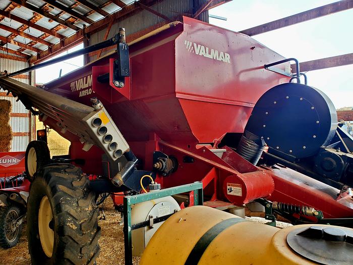 Used 2011 Valmar AirFlo 6600 Fertilizer Applicator