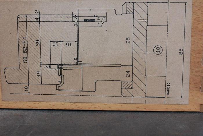 Used Gruppo utensili serramento usato