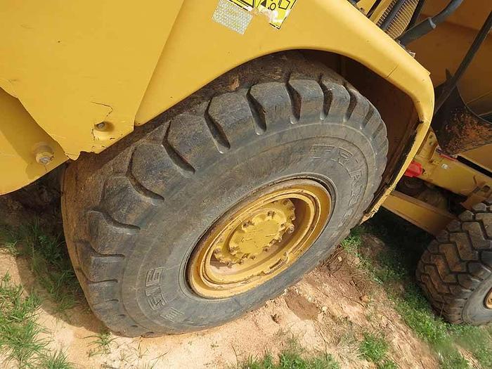 Used 2013 CATERPILLAR 730