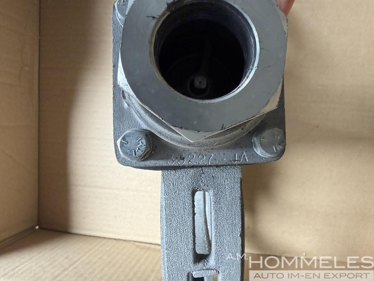 Nozzle, Fuel and Oil Servicing  4930-01-022-7901