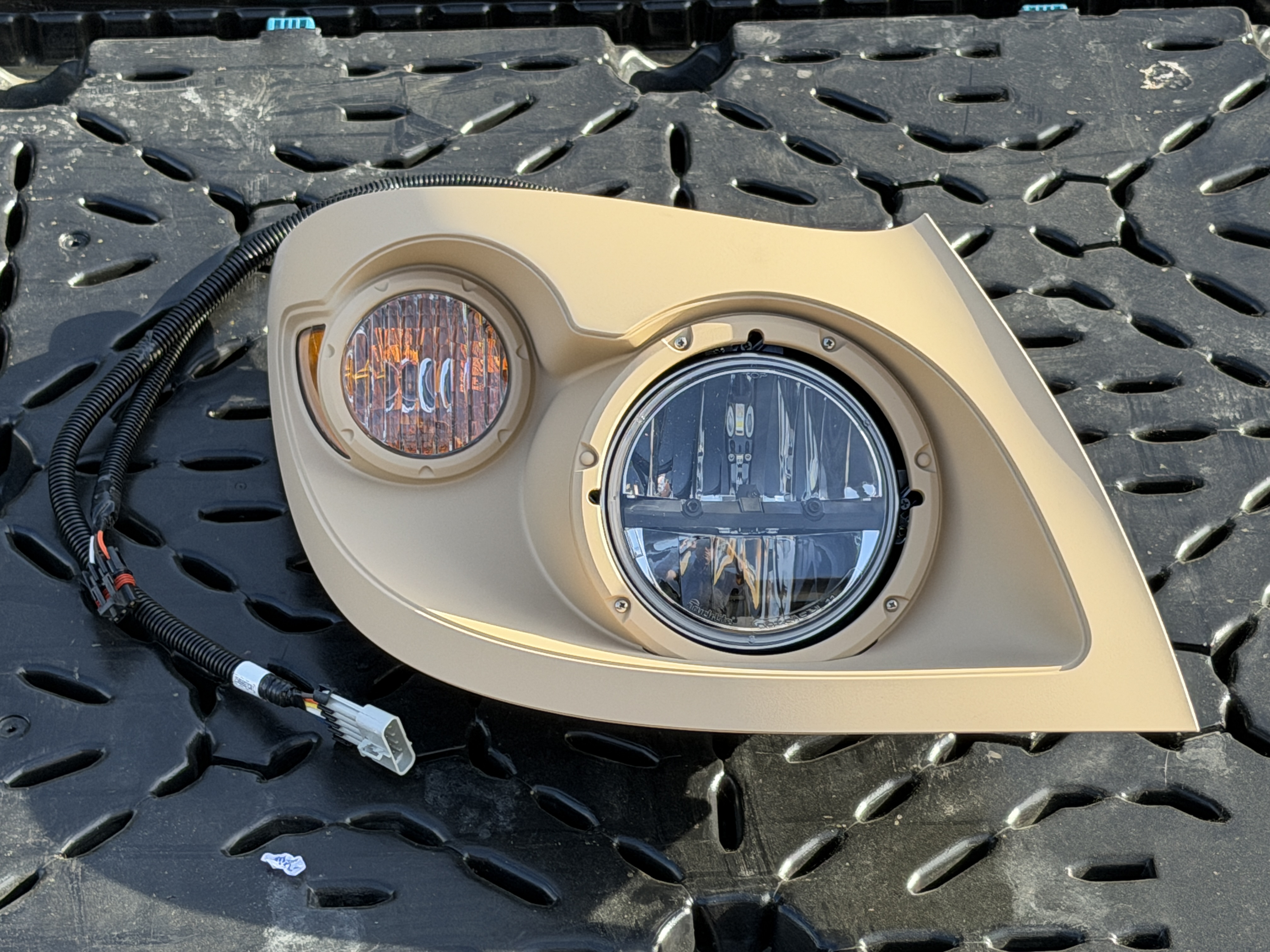 Navistar Defense LLC Headlight P/N 3701155C93