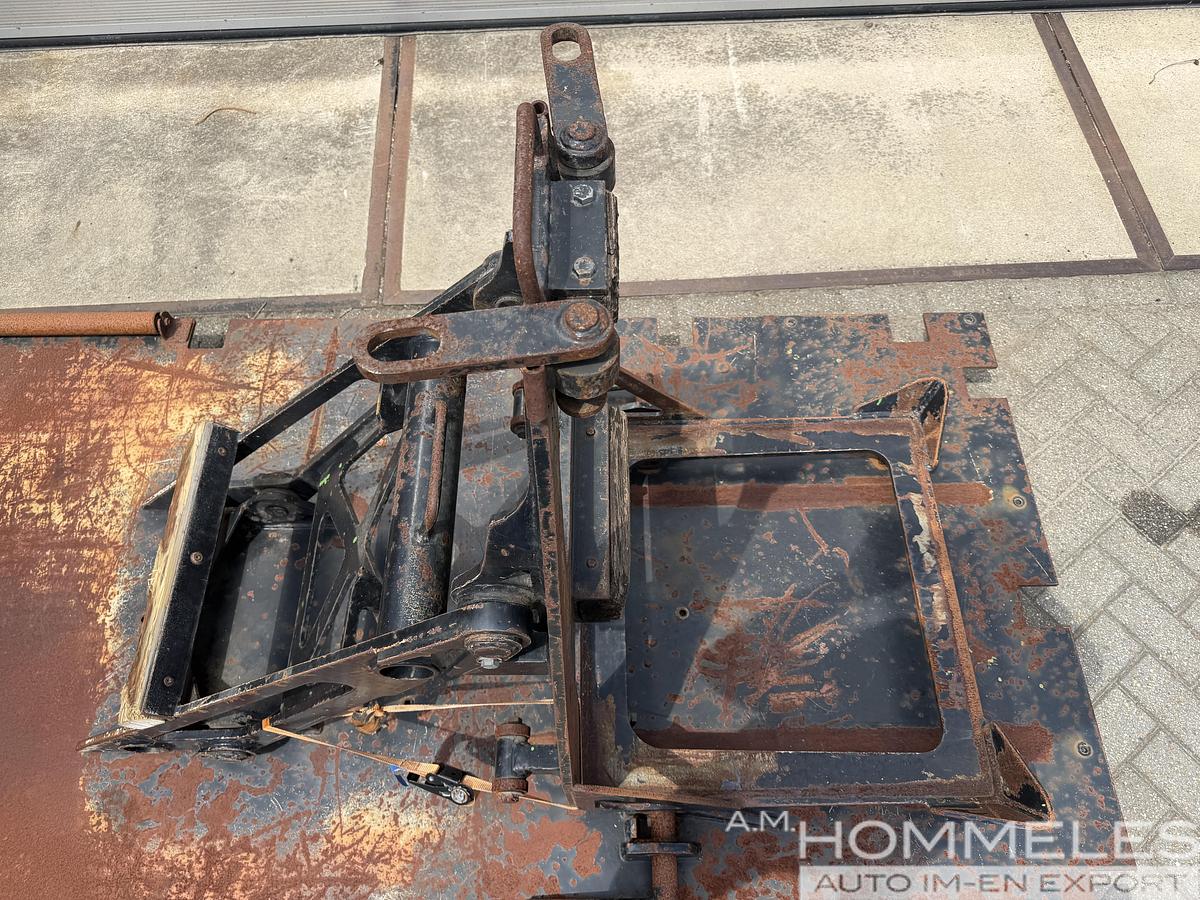 Used Transport support for the ICE vibratory hammer