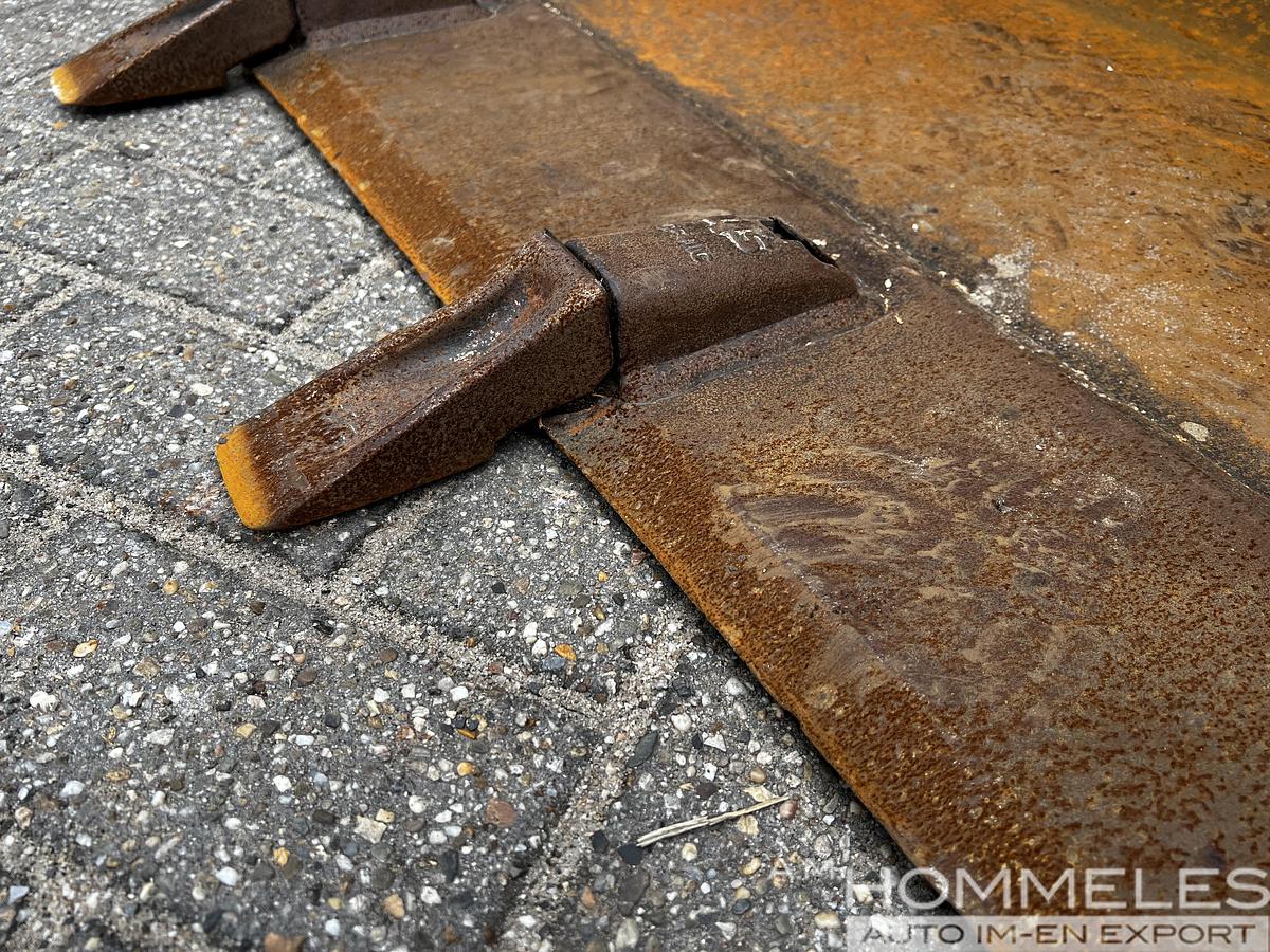 Used Mecalac BUCKET WITH TEETH 1,5m3