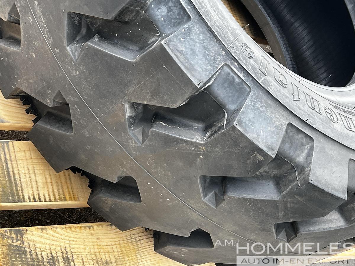 Continental 315/70R15 (300-15)  22PR