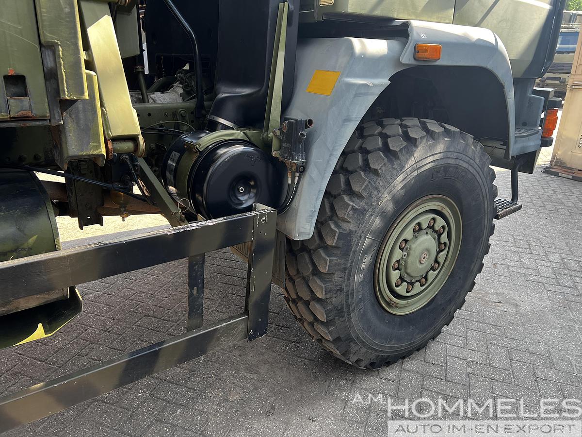 Used 2003 MAN 18.225 LAC 4x4