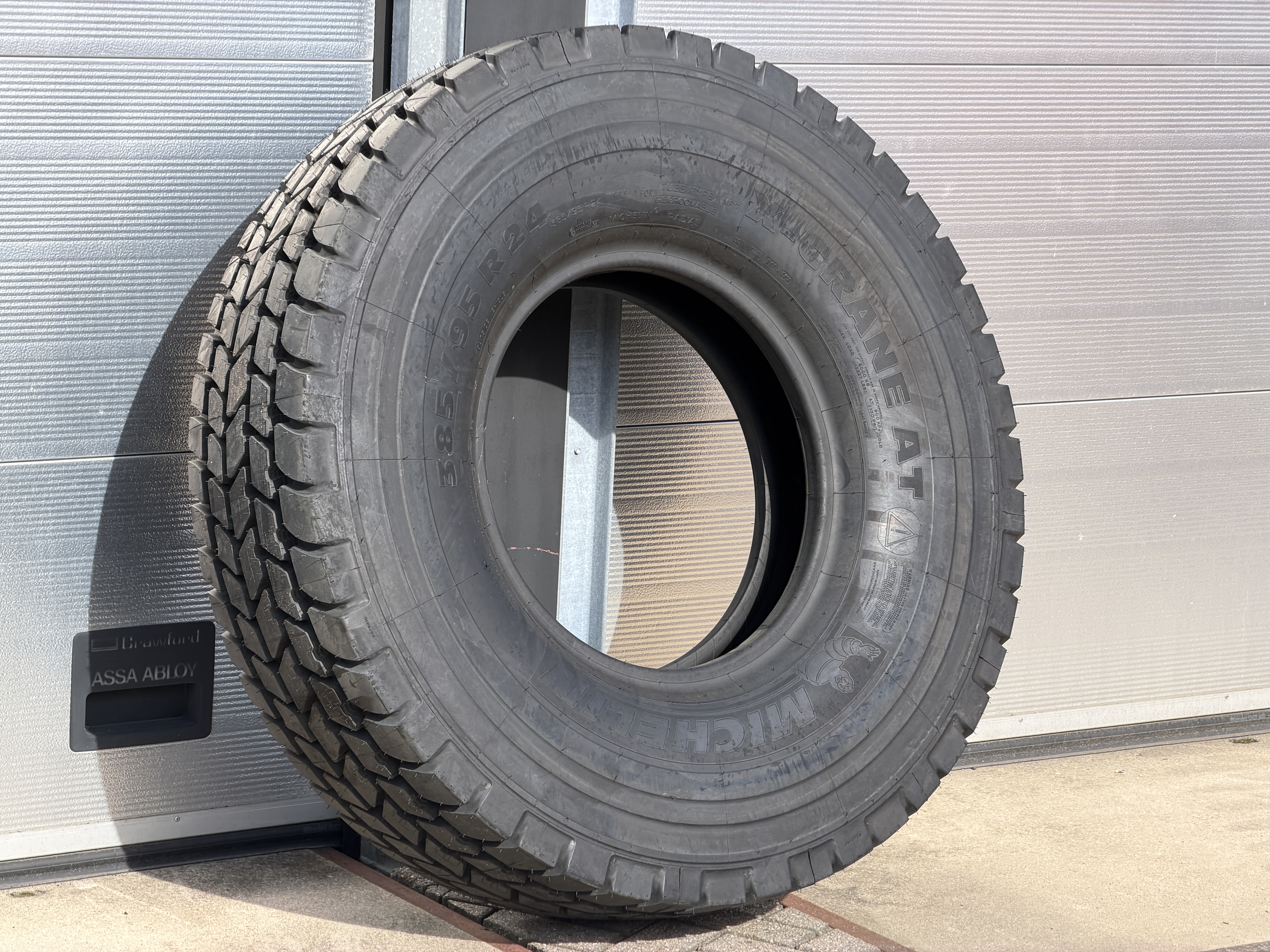 2018 MICHELIN X-CRANE AT 385/95R24
