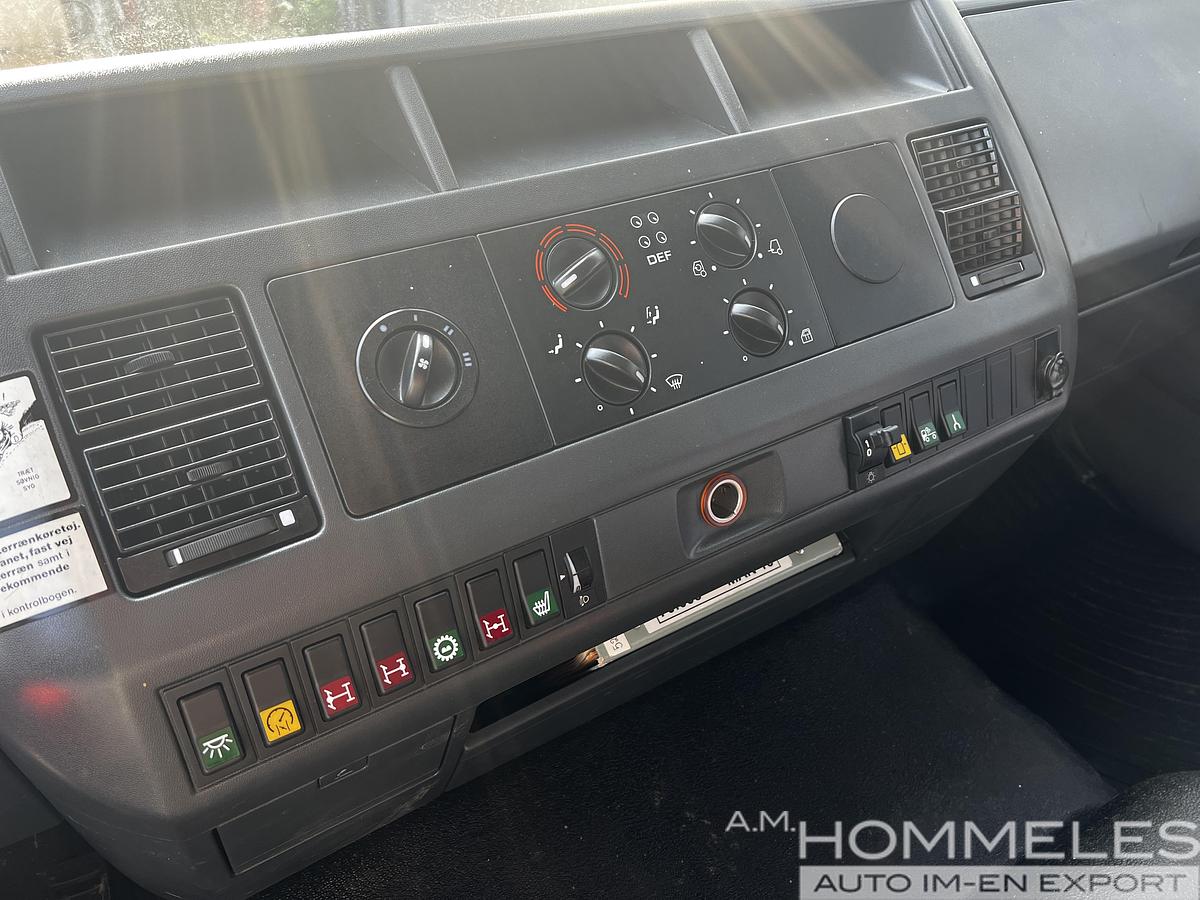 Used 2003 MAN 18.225 LAC 4x4