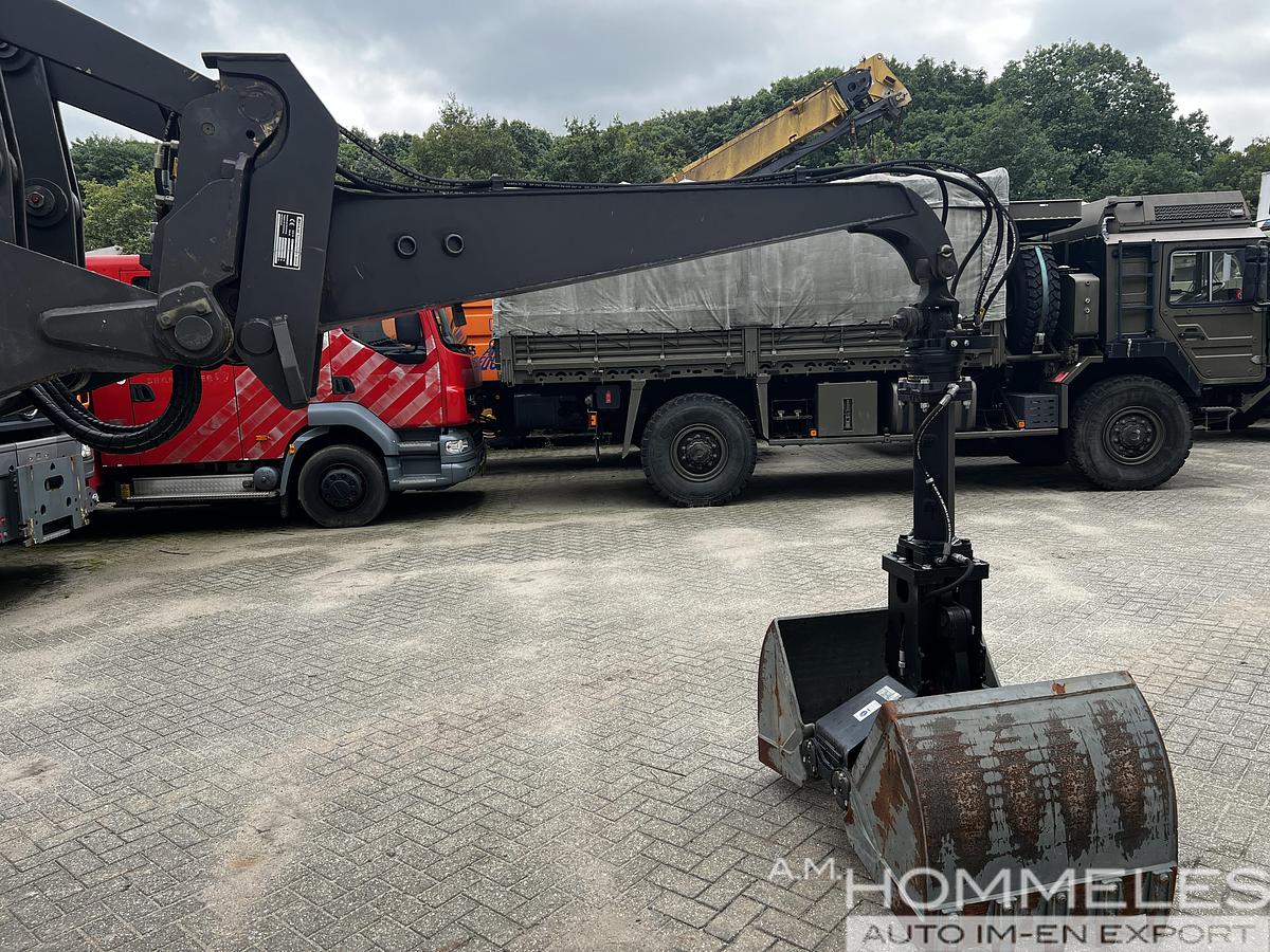 Used Kinshofer Clamshell Bucket 