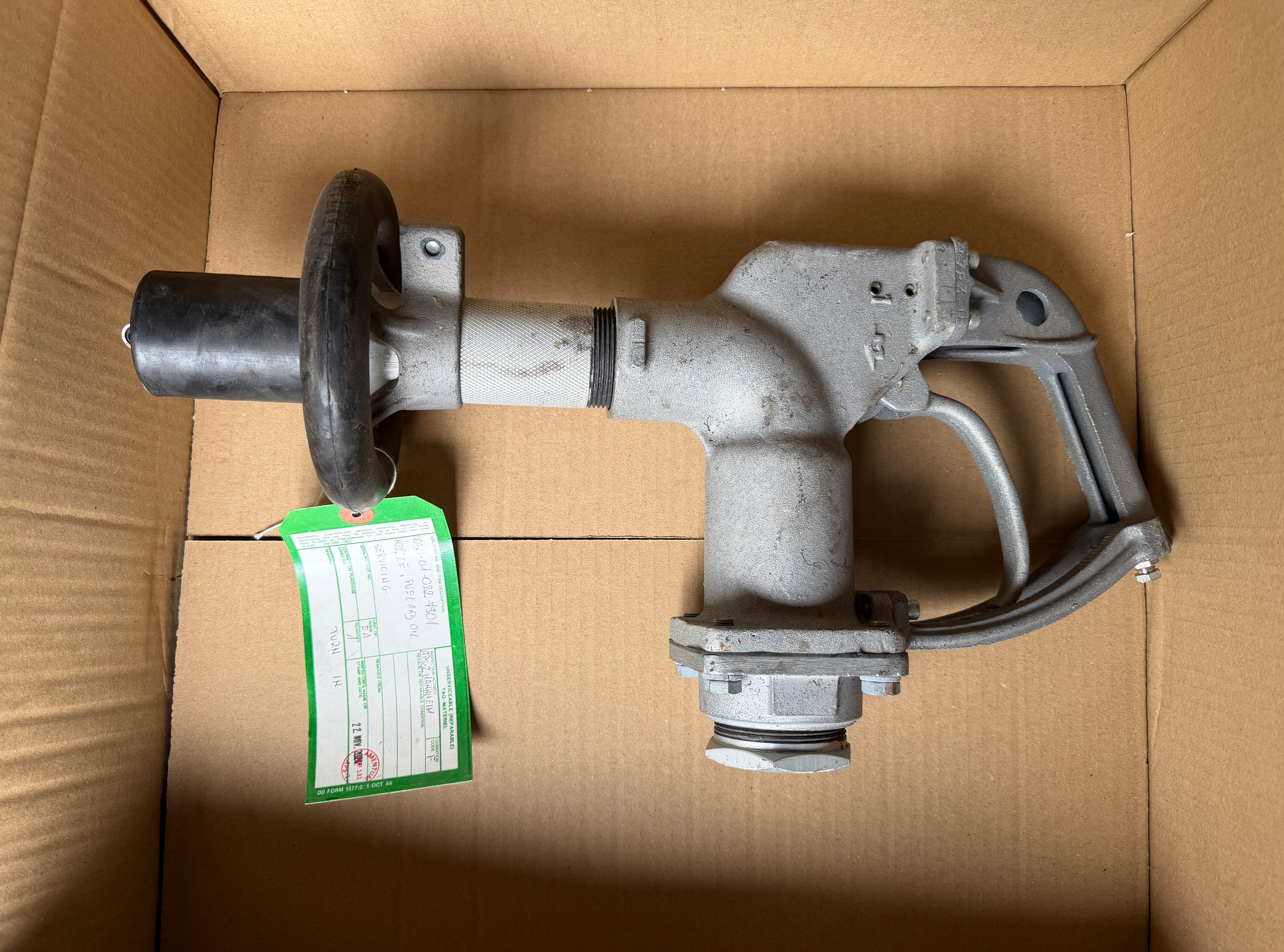 Nozzle, Fuel and Oil Servicing  4930-01-022-7901