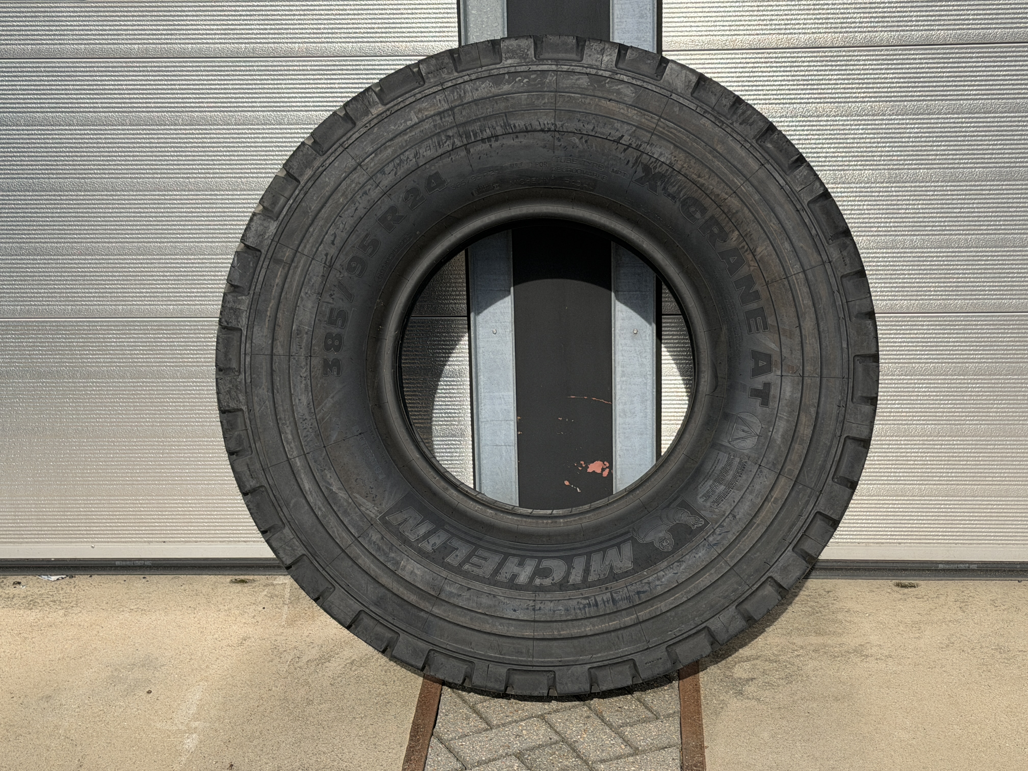 2018 MICHELIN X-CRANE AT 385/95R24