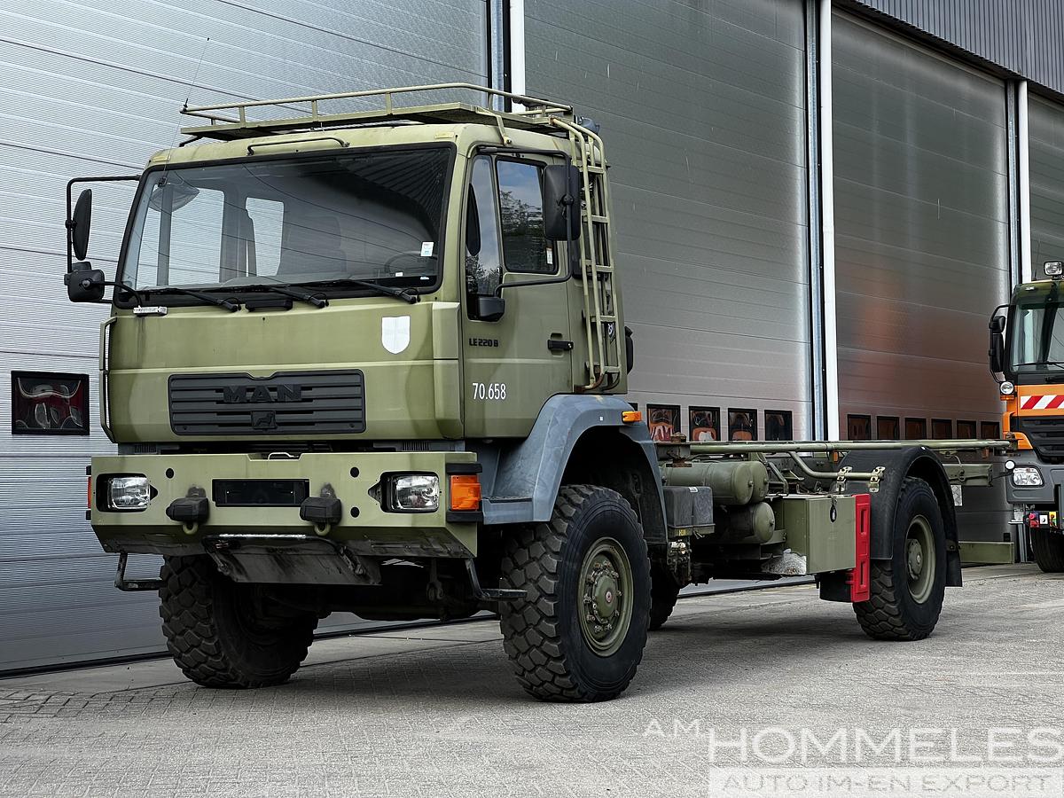 Used 2003 MAN 18.225 LAC 4x4