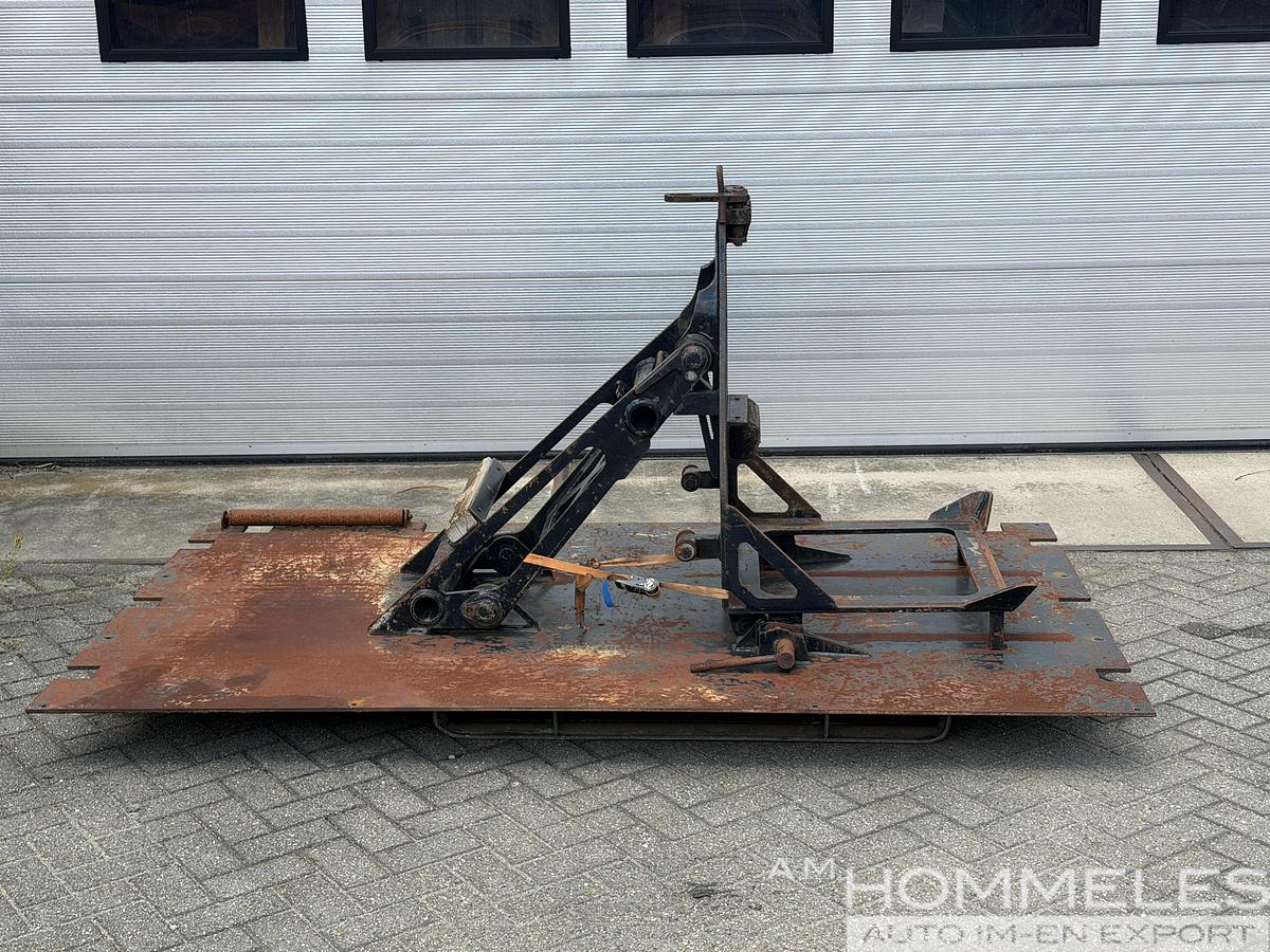 Used Transport support for the ICE vibratory hammer