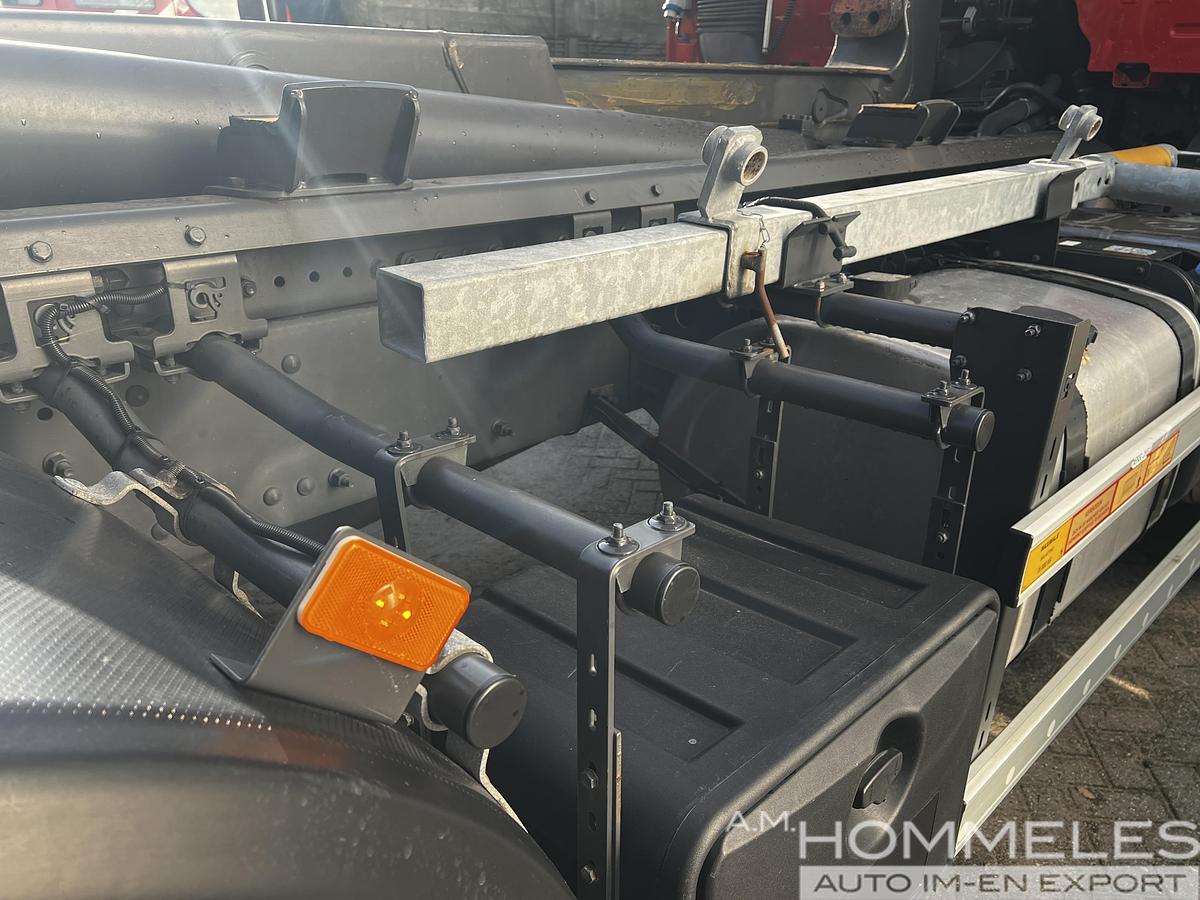 Used VOLVO FM 330 6X4, Multilift, EUR 5